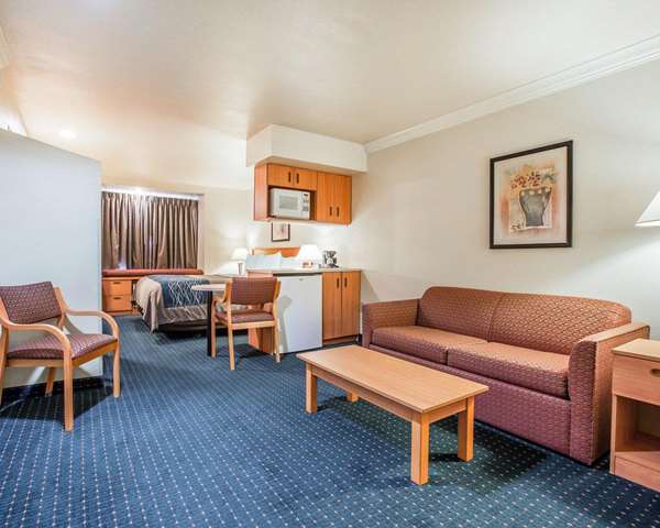 Suite - Comfort Inn & Suites Salinas - US 101, Exit 328