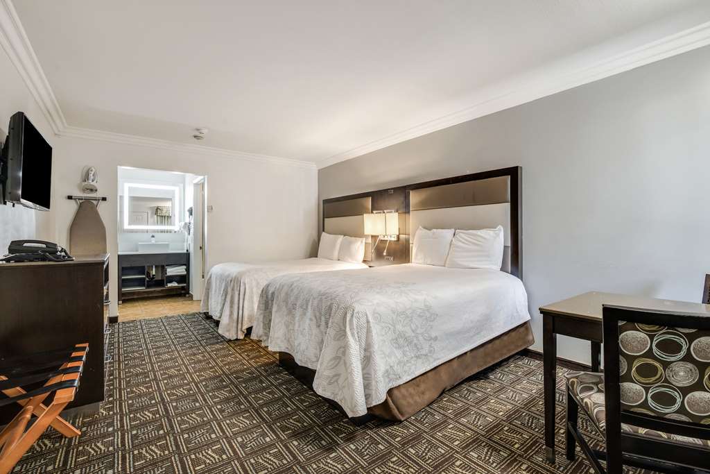 RODEWAY INN OLD TOWN TEMECULA-guestroom-Guest Room,On-Site.jpg