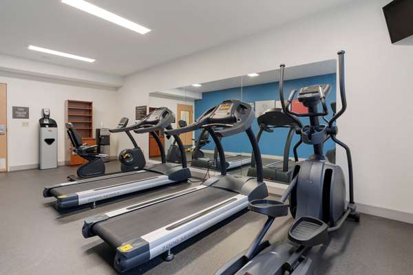 Fitness/ Exercise Room - Comfort Suites Marysville