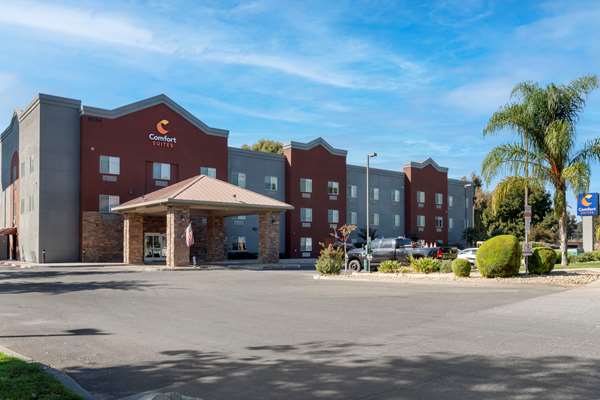Exterior view - Comfort Suites Marysville