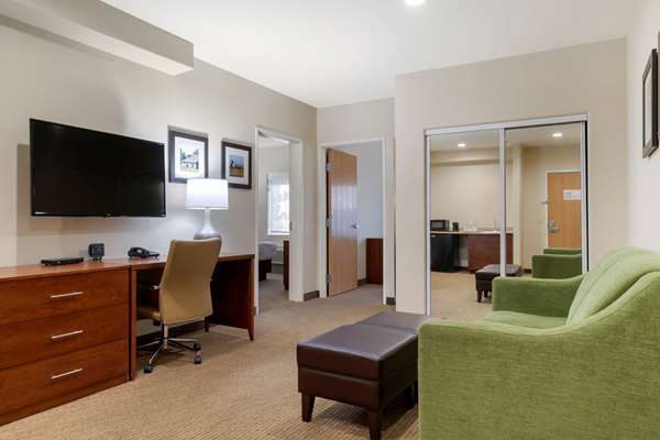 Suite - Comfort Suites Marysville