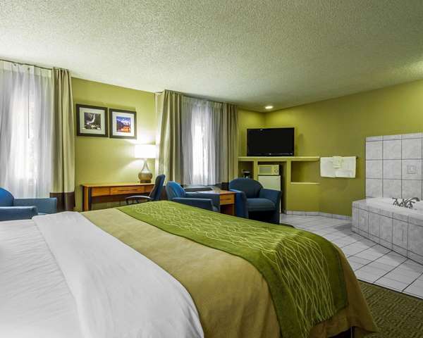 Suite - Comfort Inn Modesto
