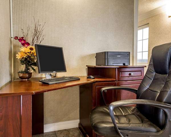 Conference Area - Comfort Inn Modesto