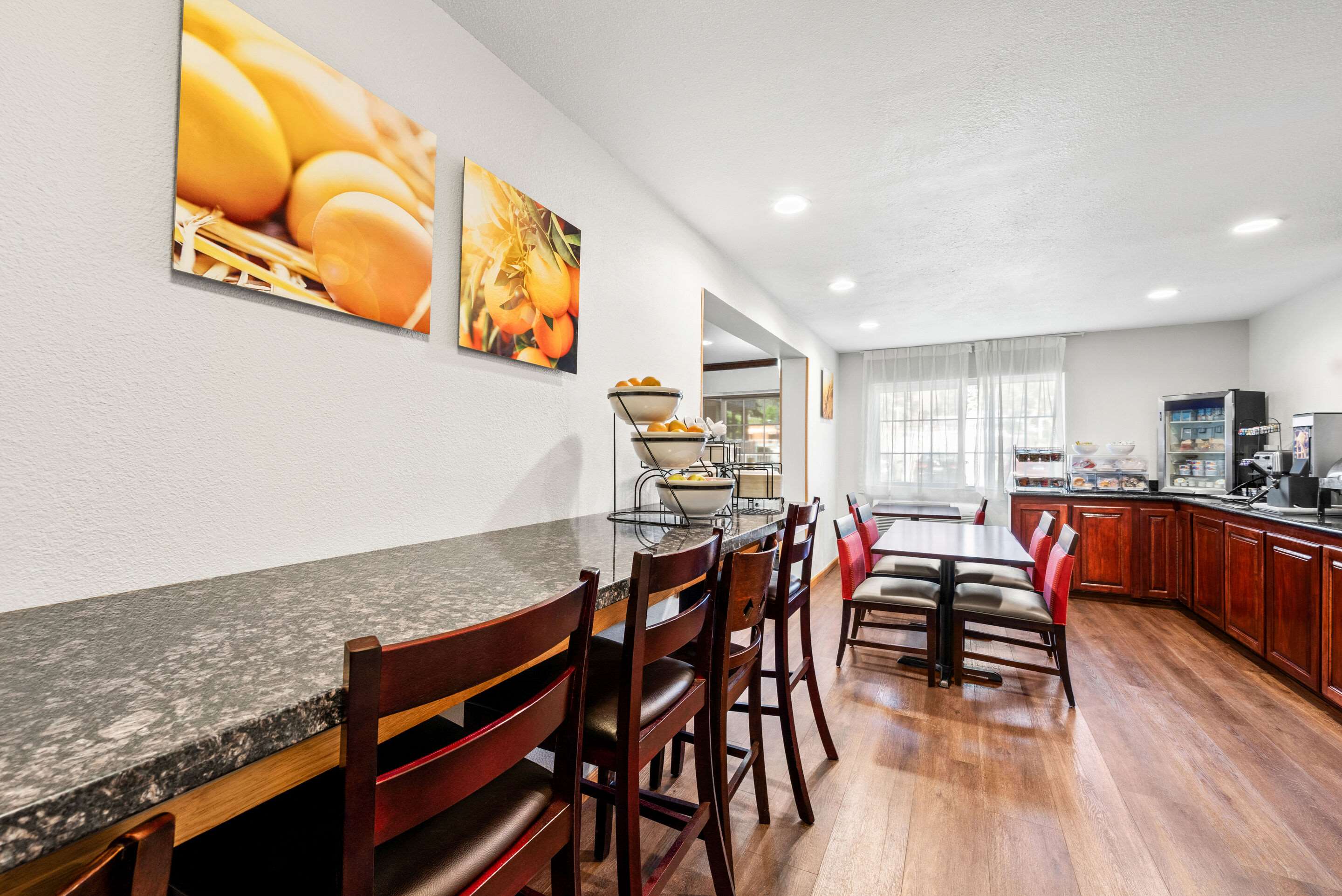 Breakfast area