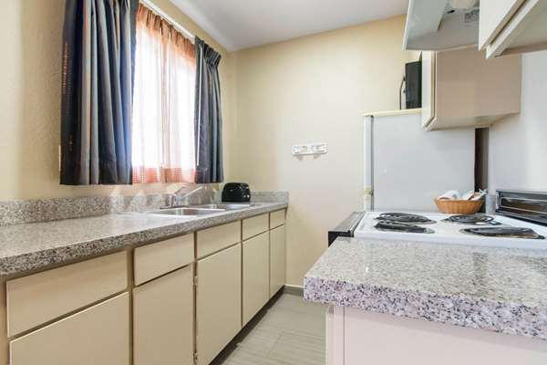  - Quality Inn & Suites Redwood Coast Crescent City