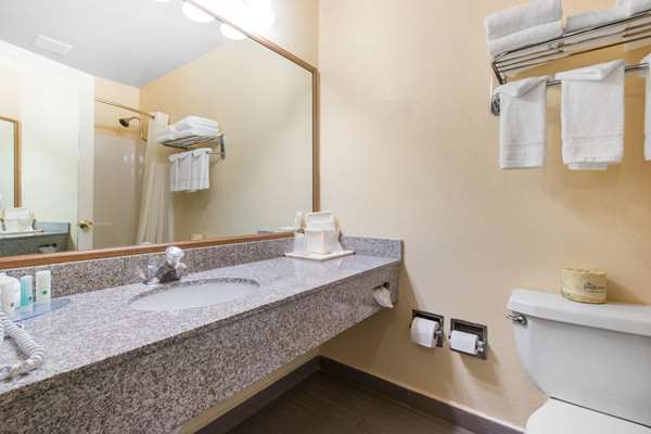 - Quality Inn & Suites Redwood Coast Crescent City