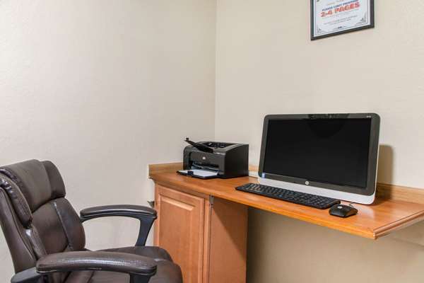 Conference Area - Quality Inn & Suites Redwood Coast Crescent City