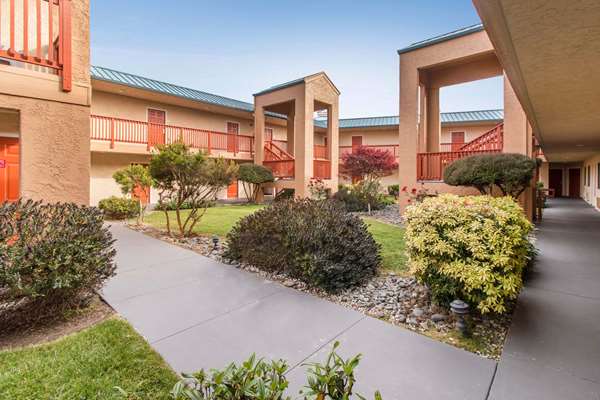 Exterior view - Quality Inn & Suites Redwood Coast Crescent City