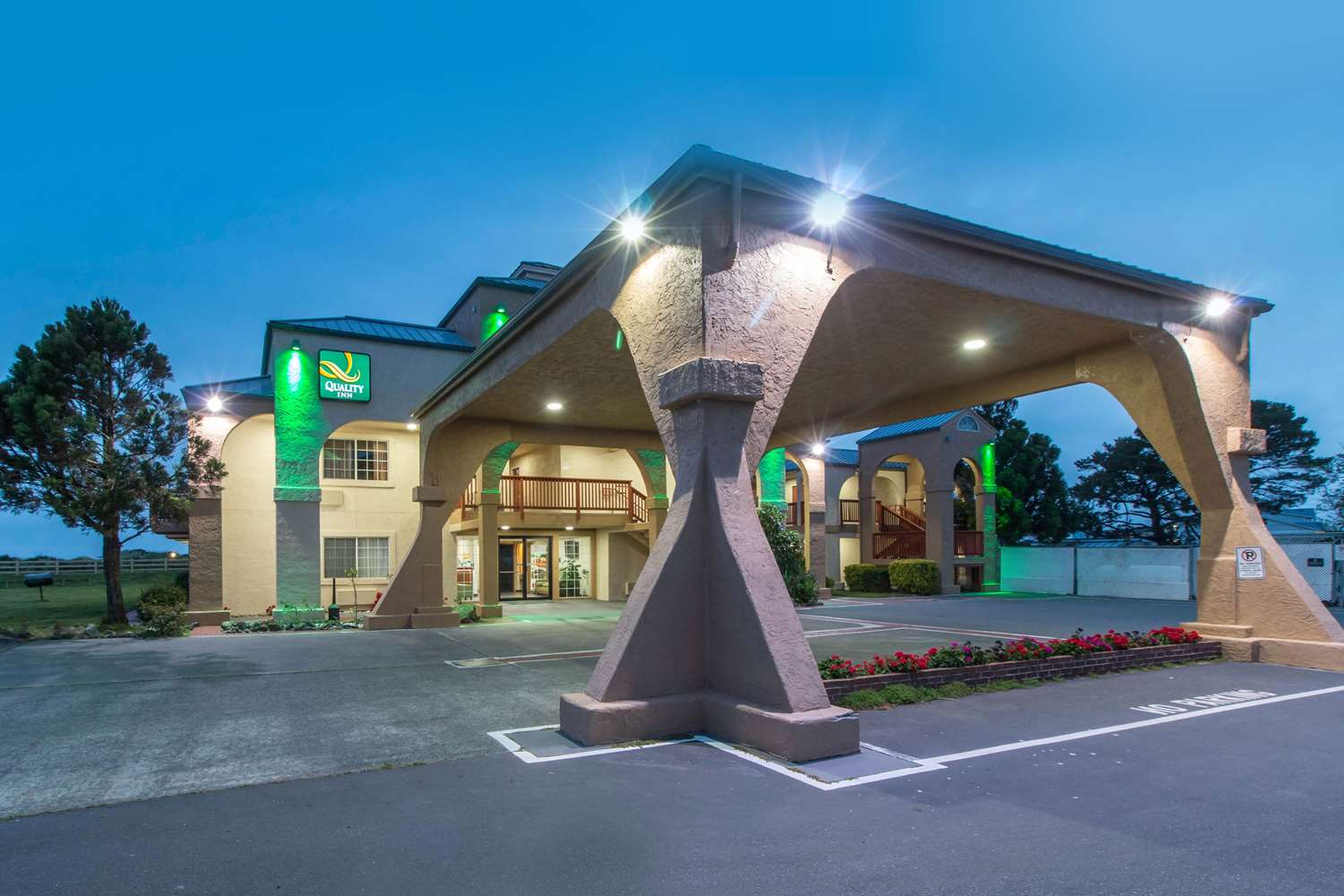 Quality Inn & Suites Redwood Coast Crescent City, CA See Discounts