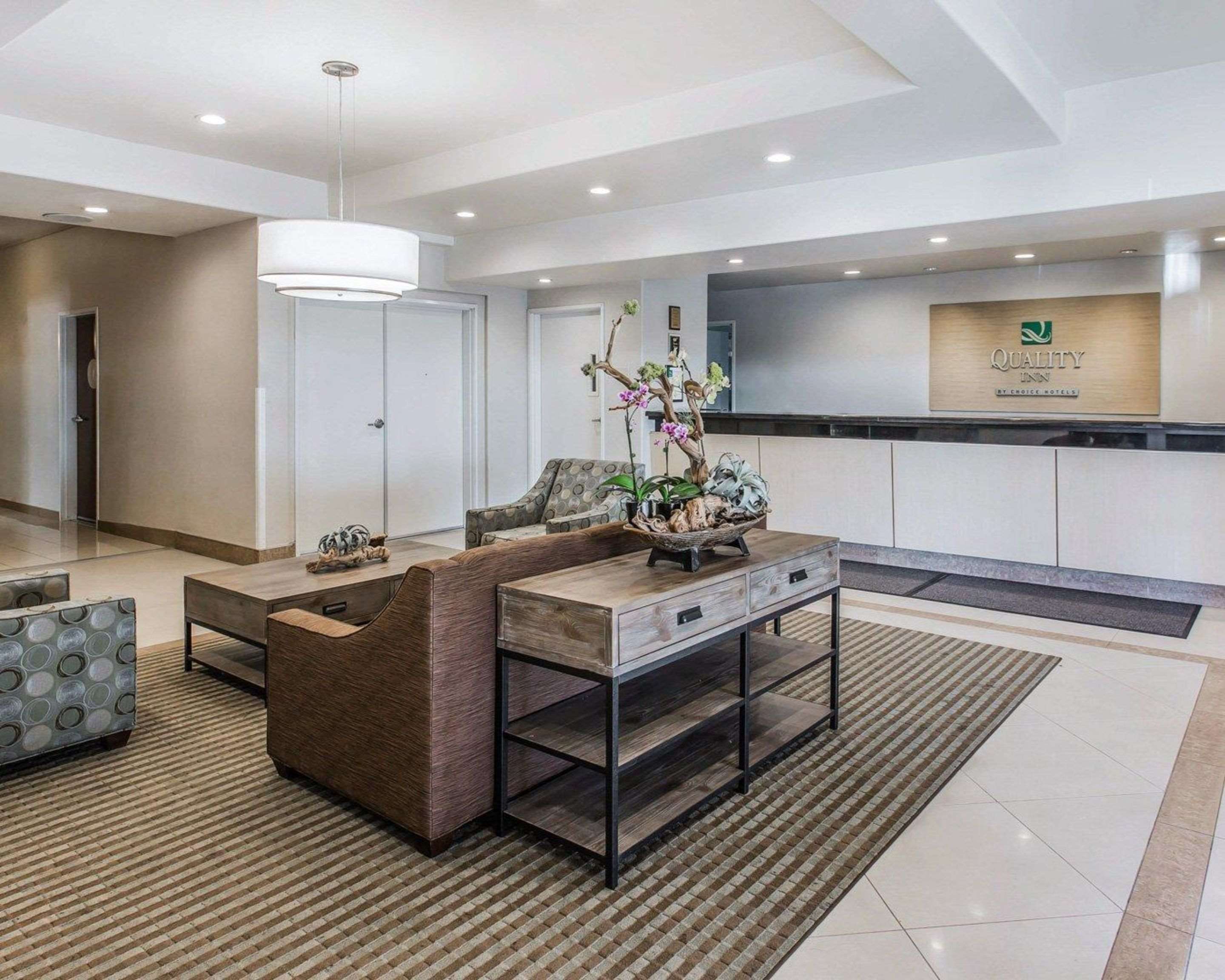 Hotel lobby | Quality Inn Rosemead - Los Angeles
