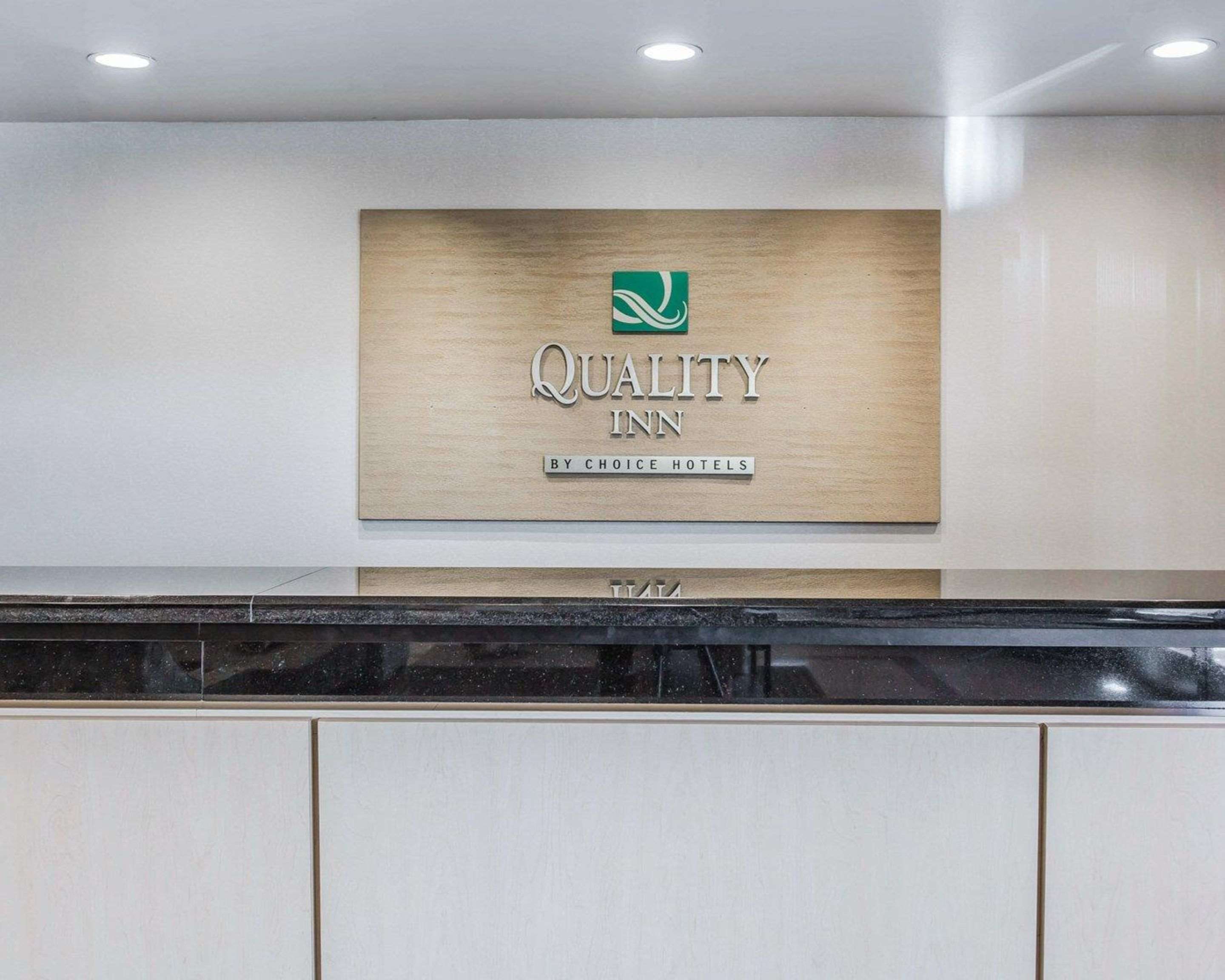 Front desk with friendly staff | Quality Inn Rosemead - Los Angeles