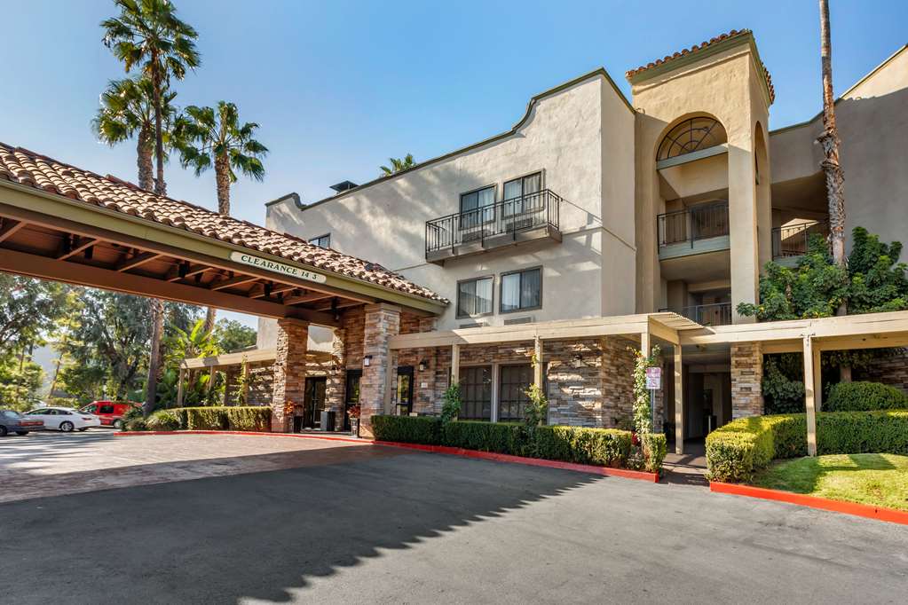 Comfort Inn & Suites Orange County