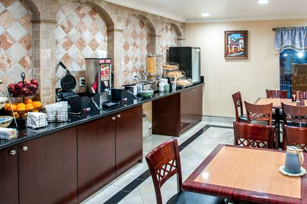 Amenities - Rodeway Inn Qualcomm Stadium San Diego