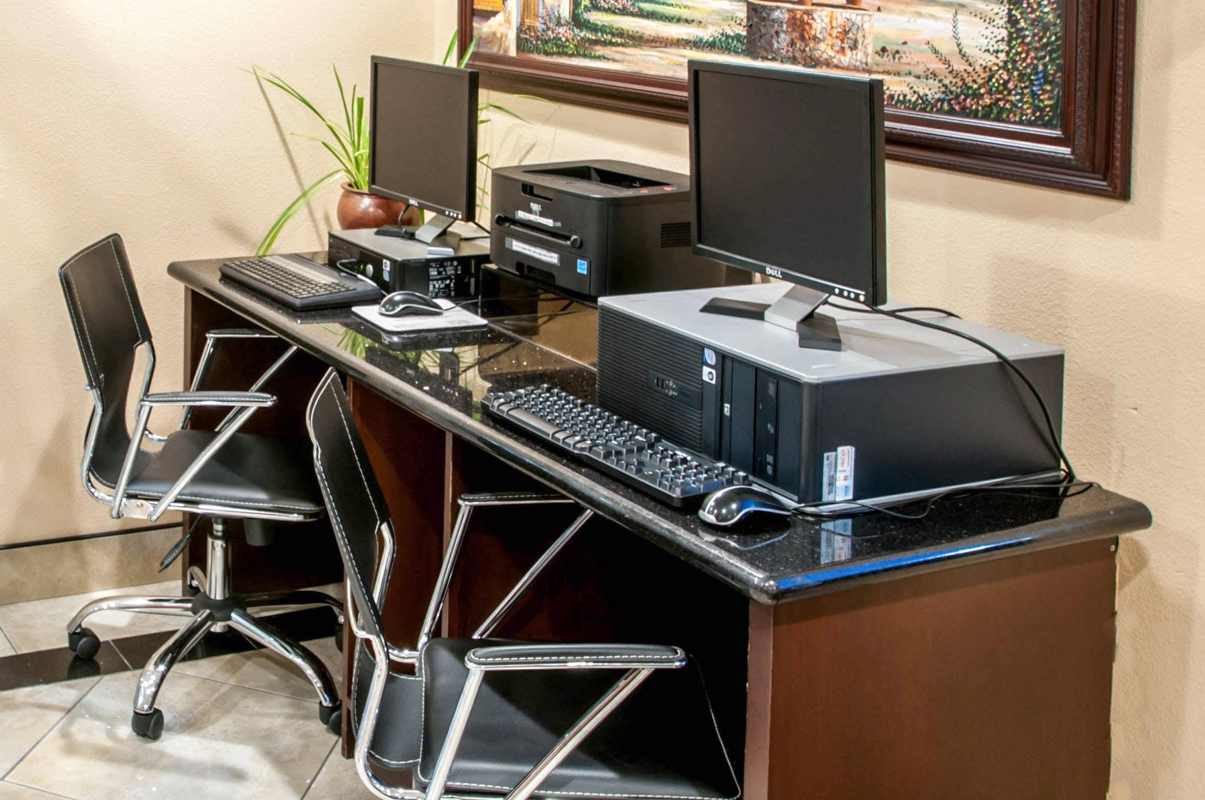 Business center | Rodeway Inn San Diego Mission Valley/SDSU