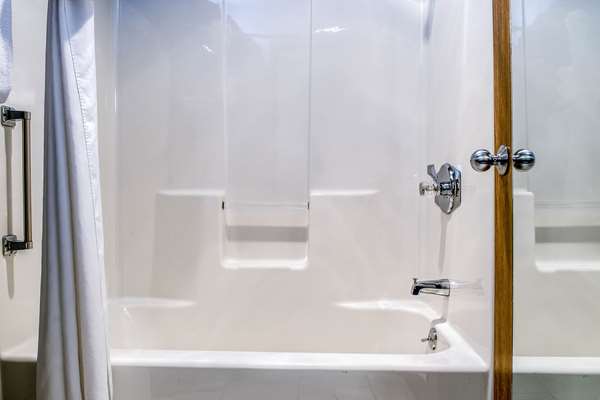  - Clarion Hotel Humboldt Bay Eureka