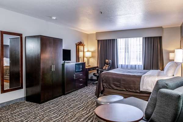  - Clarion Hotel Humboldt Bay Eureka