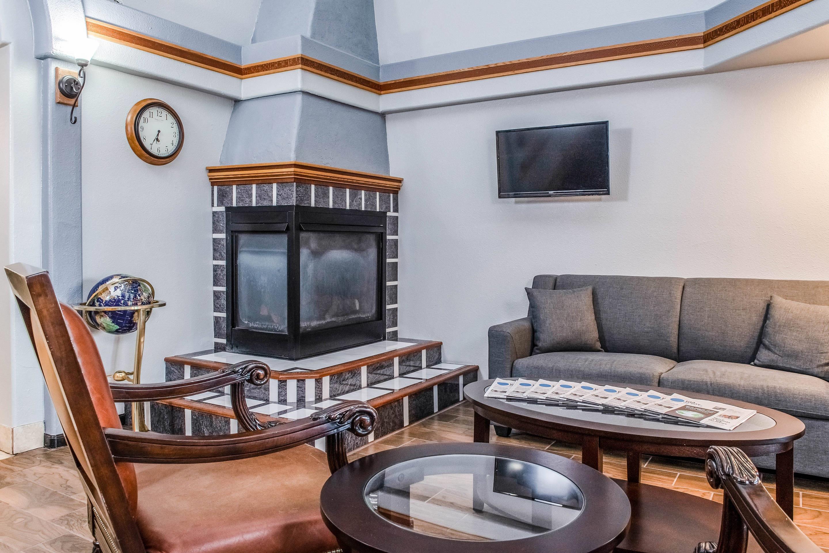 Spacious lobby with sitting area