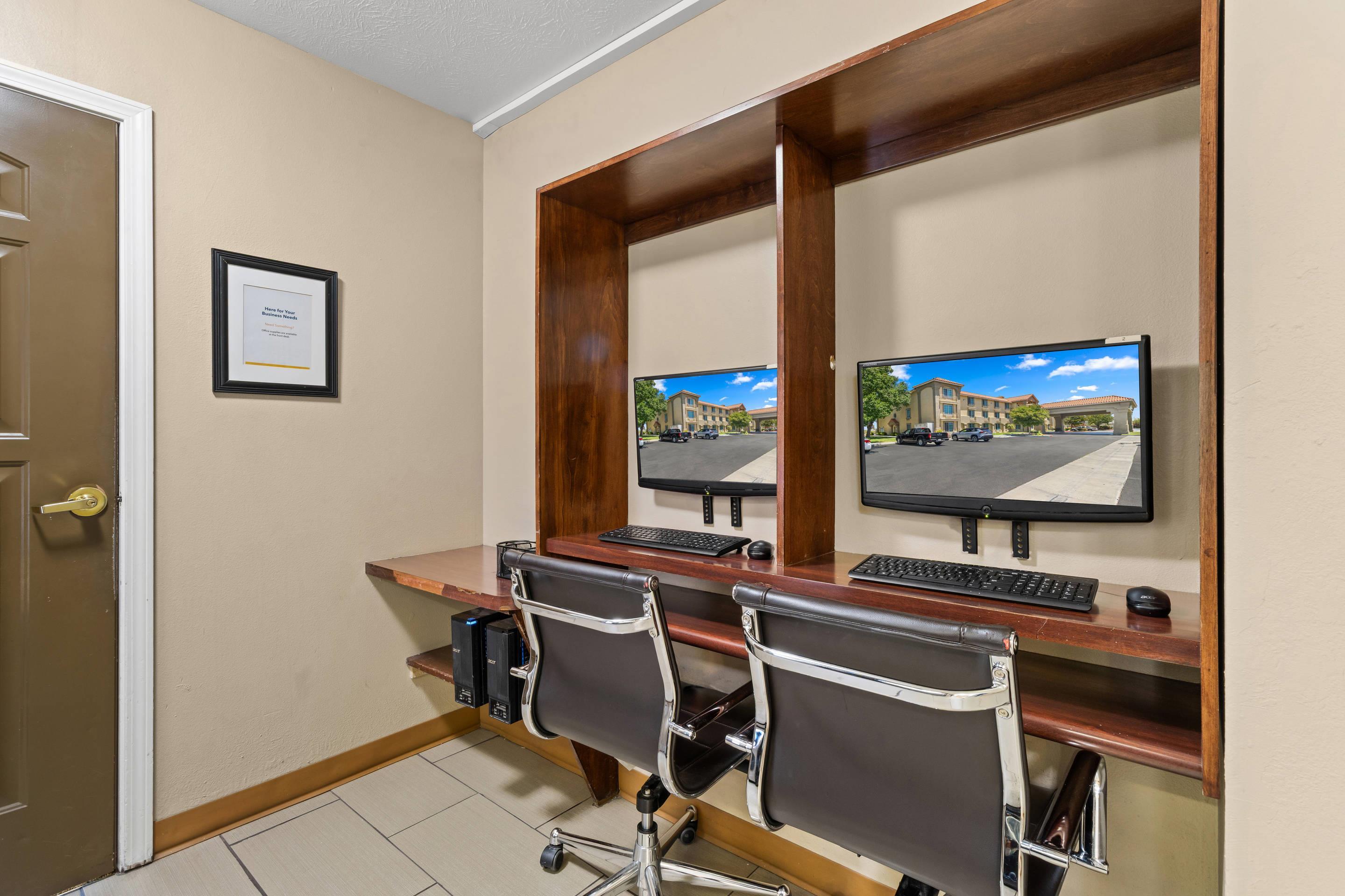 Business center | Comfort Inn & Suites Lancaster Antelope Valley