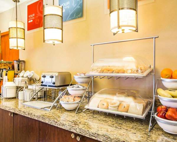 Amenities - Comfort Suites Clovis