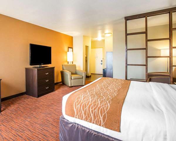 Suite - Comfort Suites Clovis