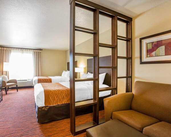 Suite - Comfort Suites Clovis
