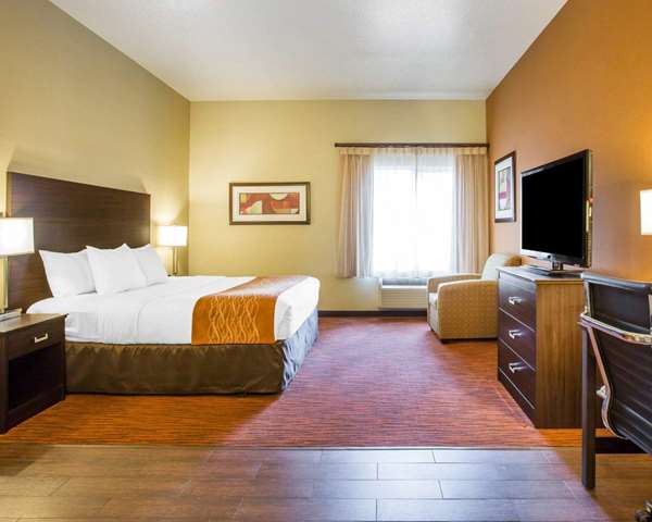 Suite - Comfort Suites Clovis