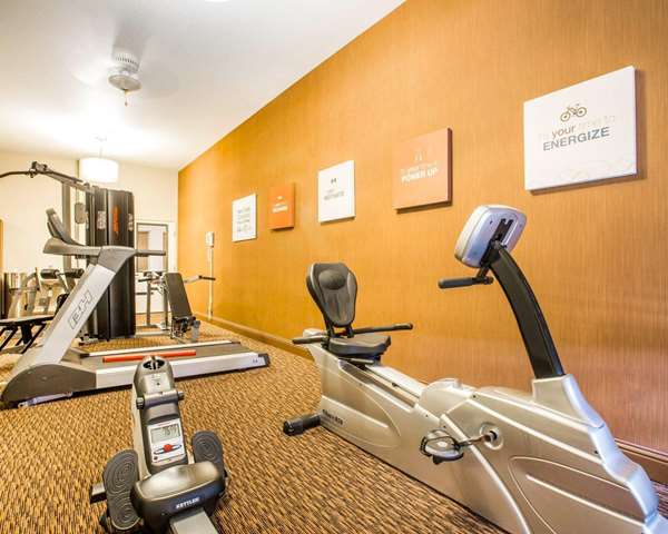 Fitness/ Exercise Room - Comfort Suites Clovis