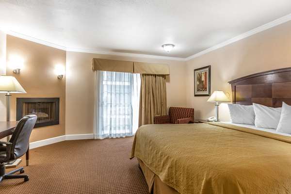 Suite - Quality Inn San Simeon
