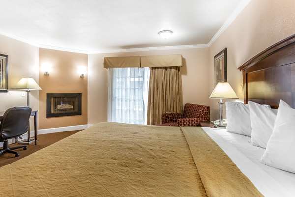 Suite - Quality Inn San Simeon
