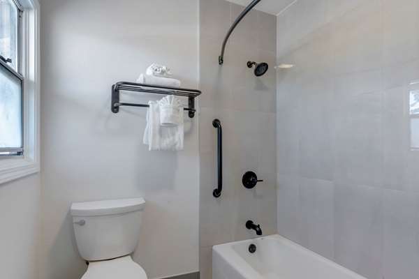  - Comfort Inn Carmel