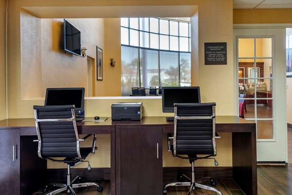 Conference Area - Comfort Inn & Suites North Hollywood