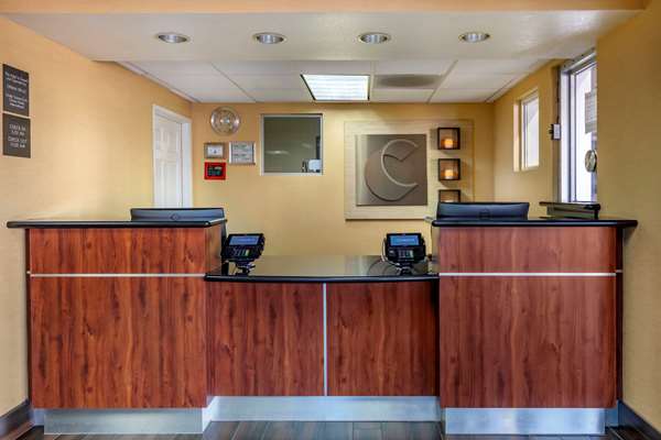  - Comfort Inn & Suites North Hollywood