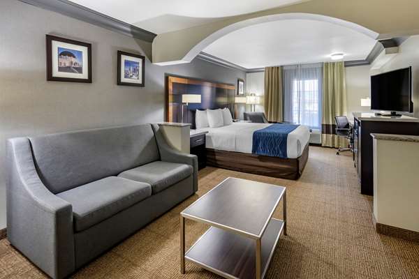 Suite - Comfort Inn & Suites North Hollywood