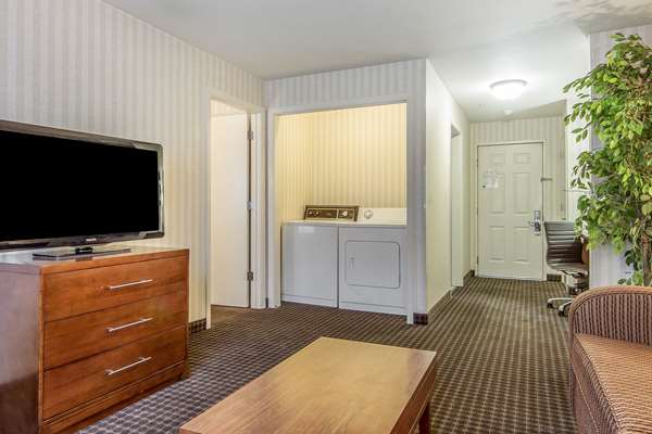 Suite - Quality Inn Half Moon Bay