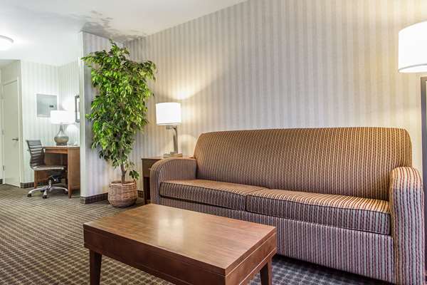 Suite - Quality Inn Half Moon Bay