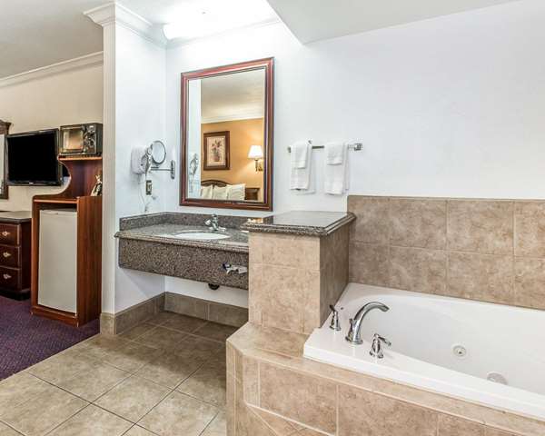  - Quality Inn Hemet