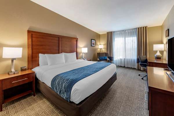  - Comfort Inn Ventura - US 101, Exit 68