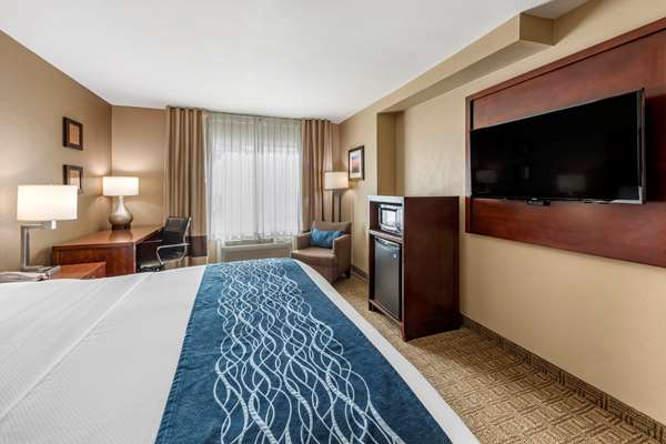  - Comfort Inn Ventura - US 101, Exit 68