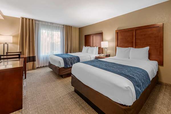  - Comfort Inn Ventura - US 101, Exit 68