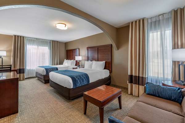  - Comfort Inn Ventura - US 101, Exit 68