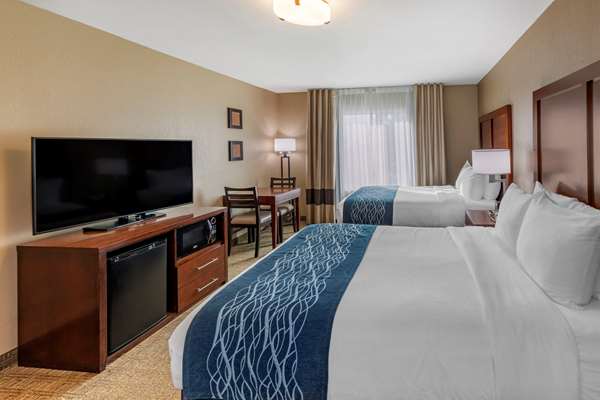  - Comfort Inn Ventura - US 101, Exit 68