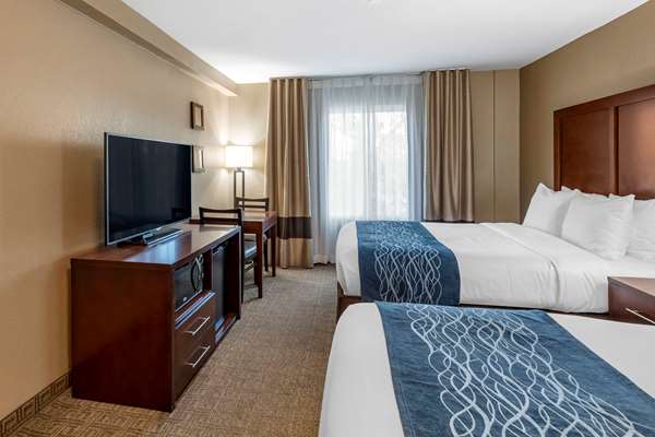  - Comfort Inn Ventura - US 101, Exit 68