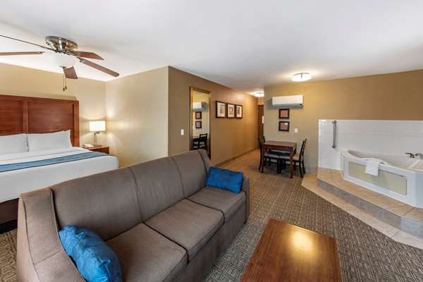 Suite - Comfort Inn Ventura - US 101, Exit 68