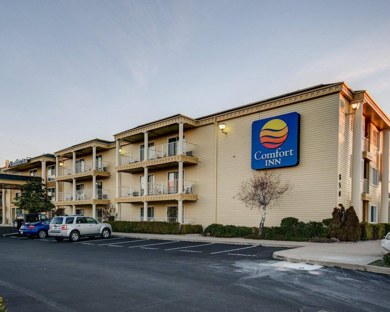 Hotel exterior | Comfort Inn Redding
