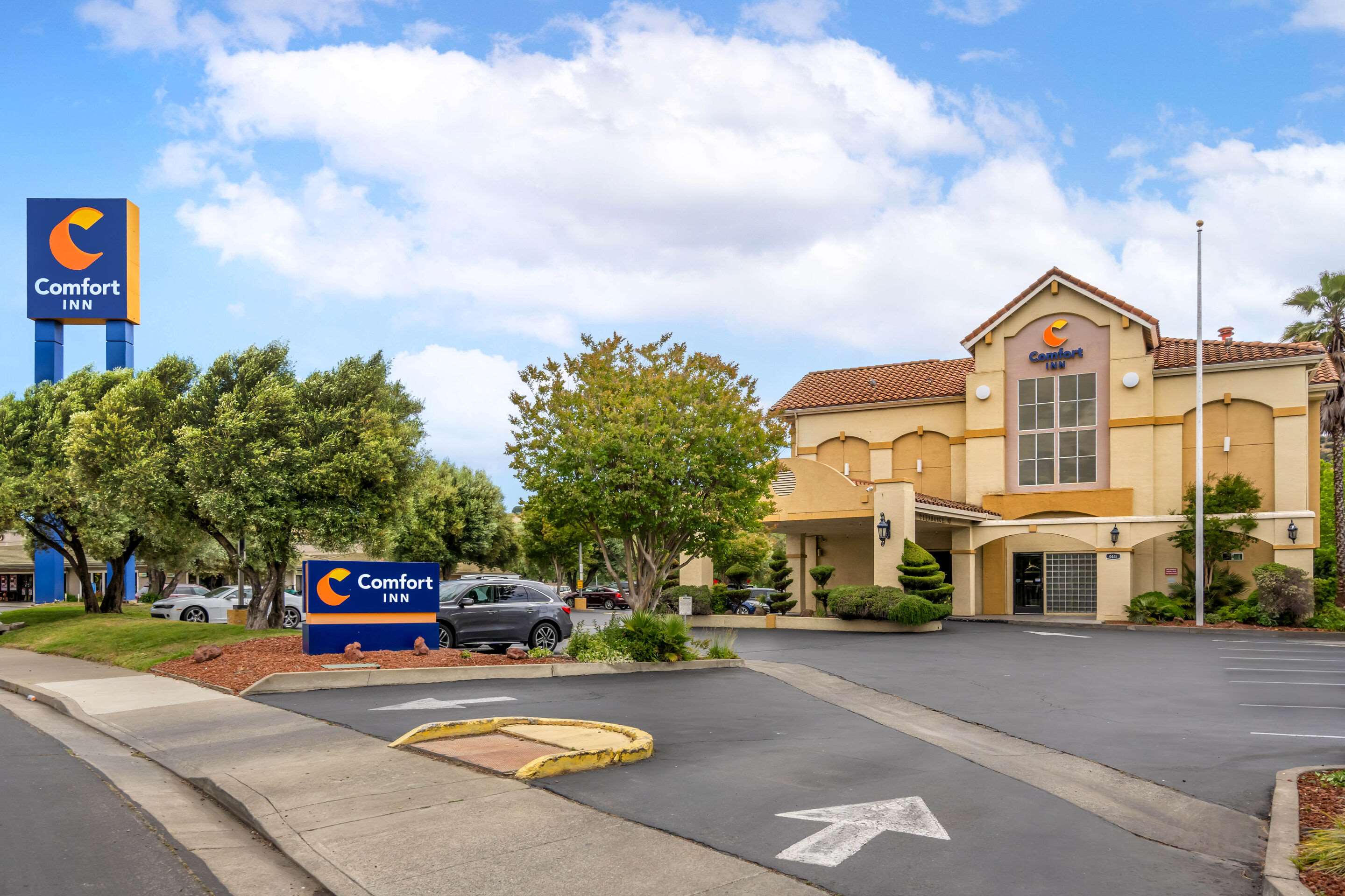 Hotel exterior | Comfort Inn Cordelia