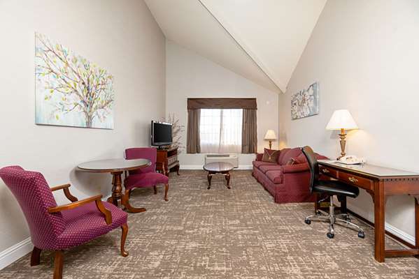 Suite - Clarion Hotel Silicon Valley San Jose