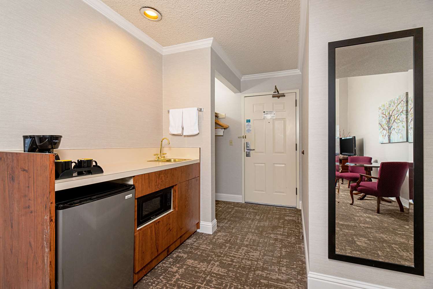 Clarion Hotel Silicon Valley San Jose, CA See Discounts