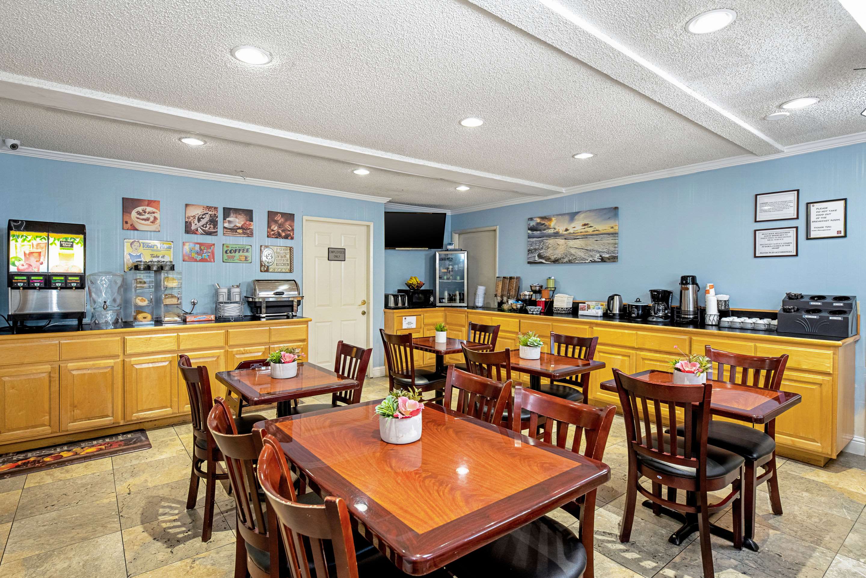 Breakfast area