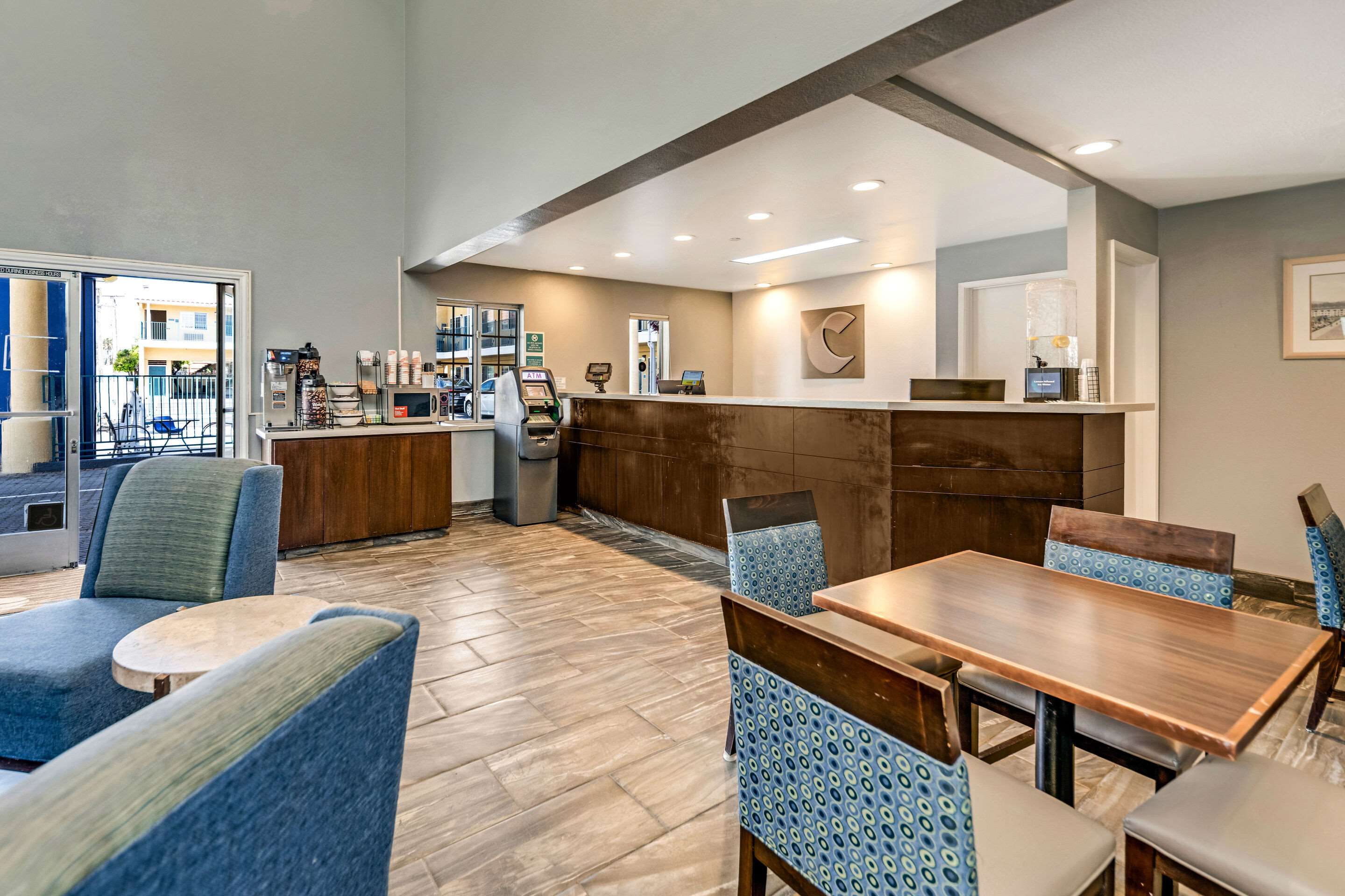 Hotel lobby | Comfort Inn Beach/Boardwalk Area