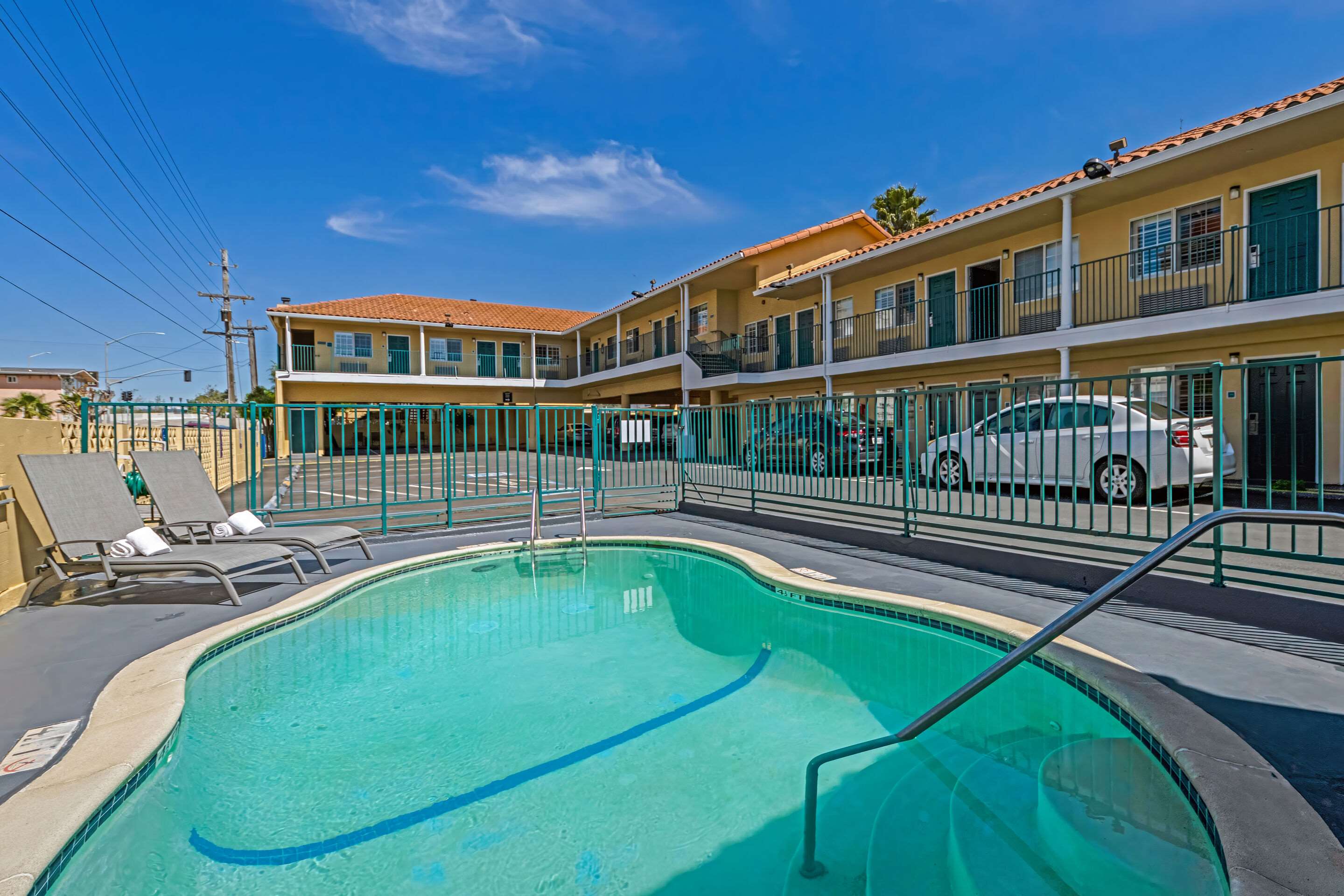 Outdoor pool | Comfort Inn Beach/Boardwalk Area